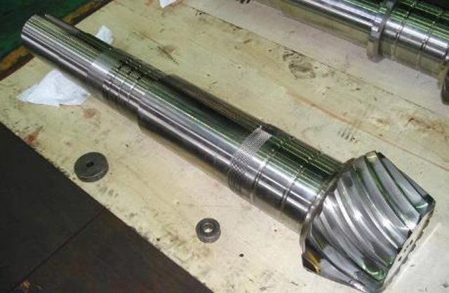 Spiral bevel pinion