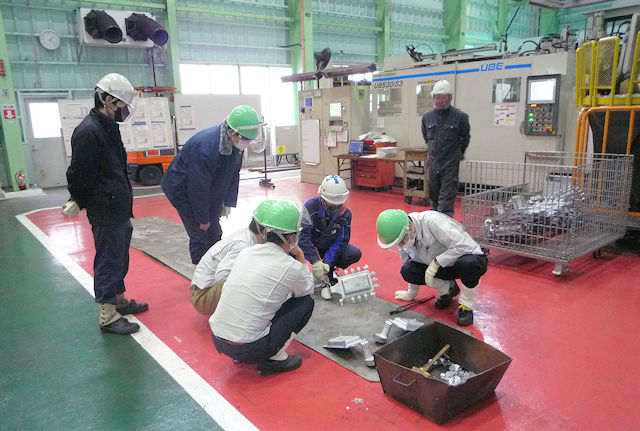 実機を用いた現場実習の様子