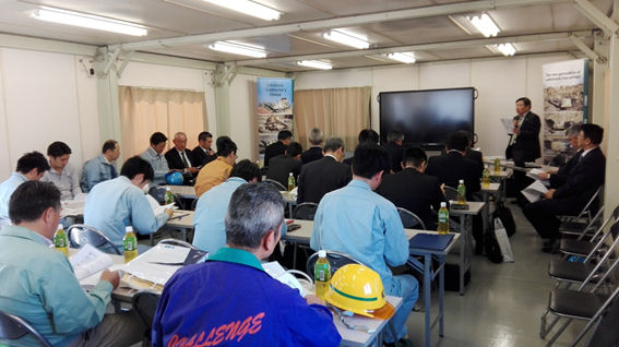 デモ展示会 プレゼン風景