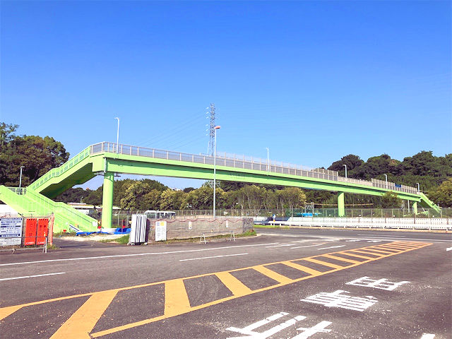 西知多道路鋼横断歩道橋